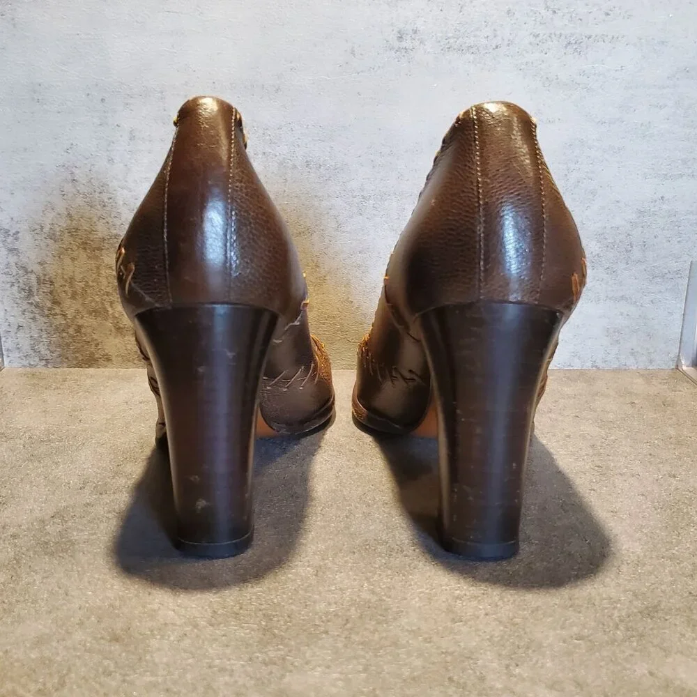 Dolce & Gabbana Vintage Y2K 90s Quiet Luxury Brown Leather Square Toe Heels 39